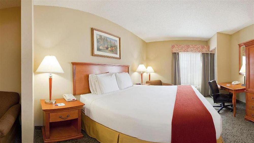 Holiday Inn Express Hotel & Suites Lawton-Fort Sill By Ihg Екстериор снимка