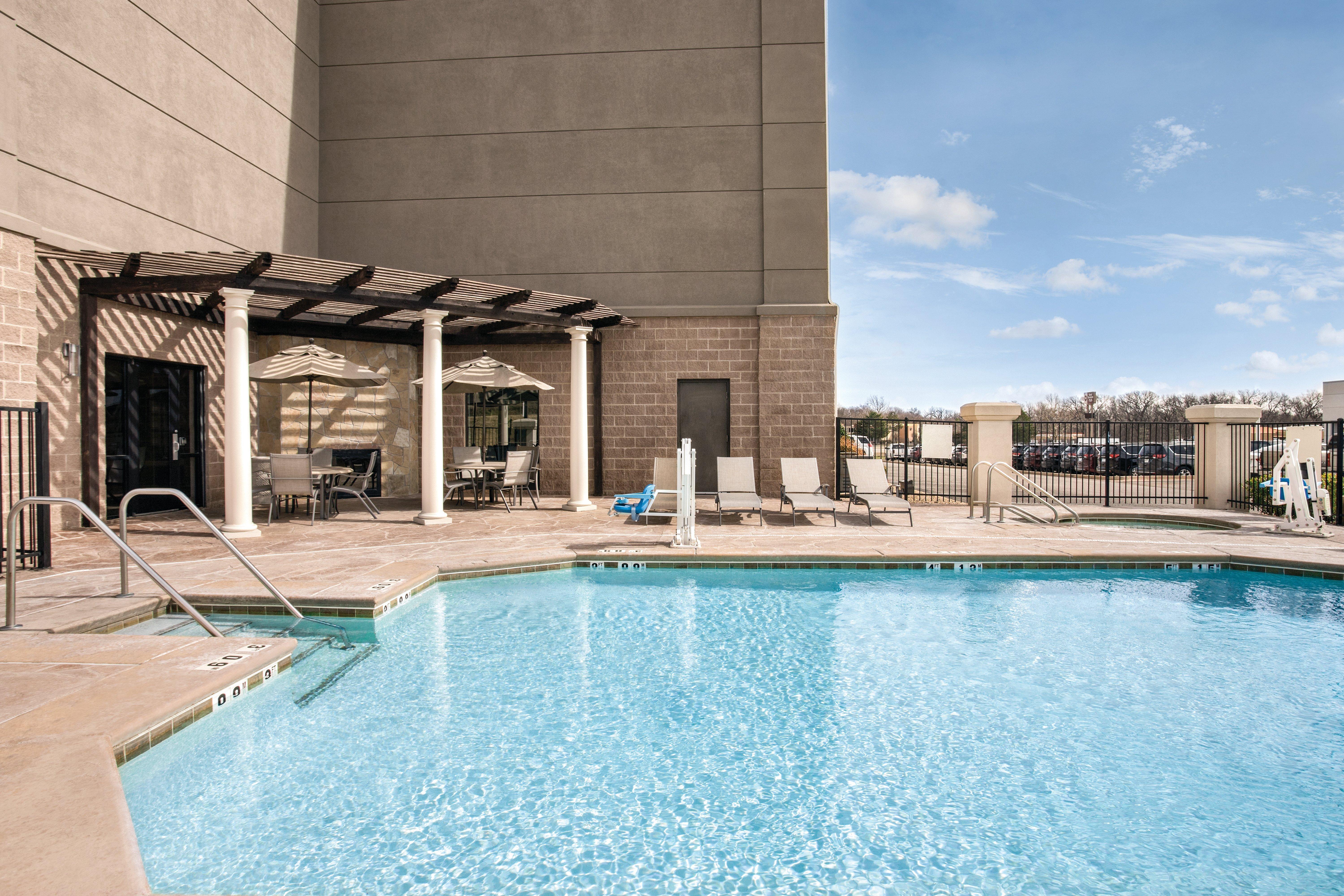 Holiday Inn Express Hotel & Suites Lawton-Fort Sill By Ihg Екстериор снимка