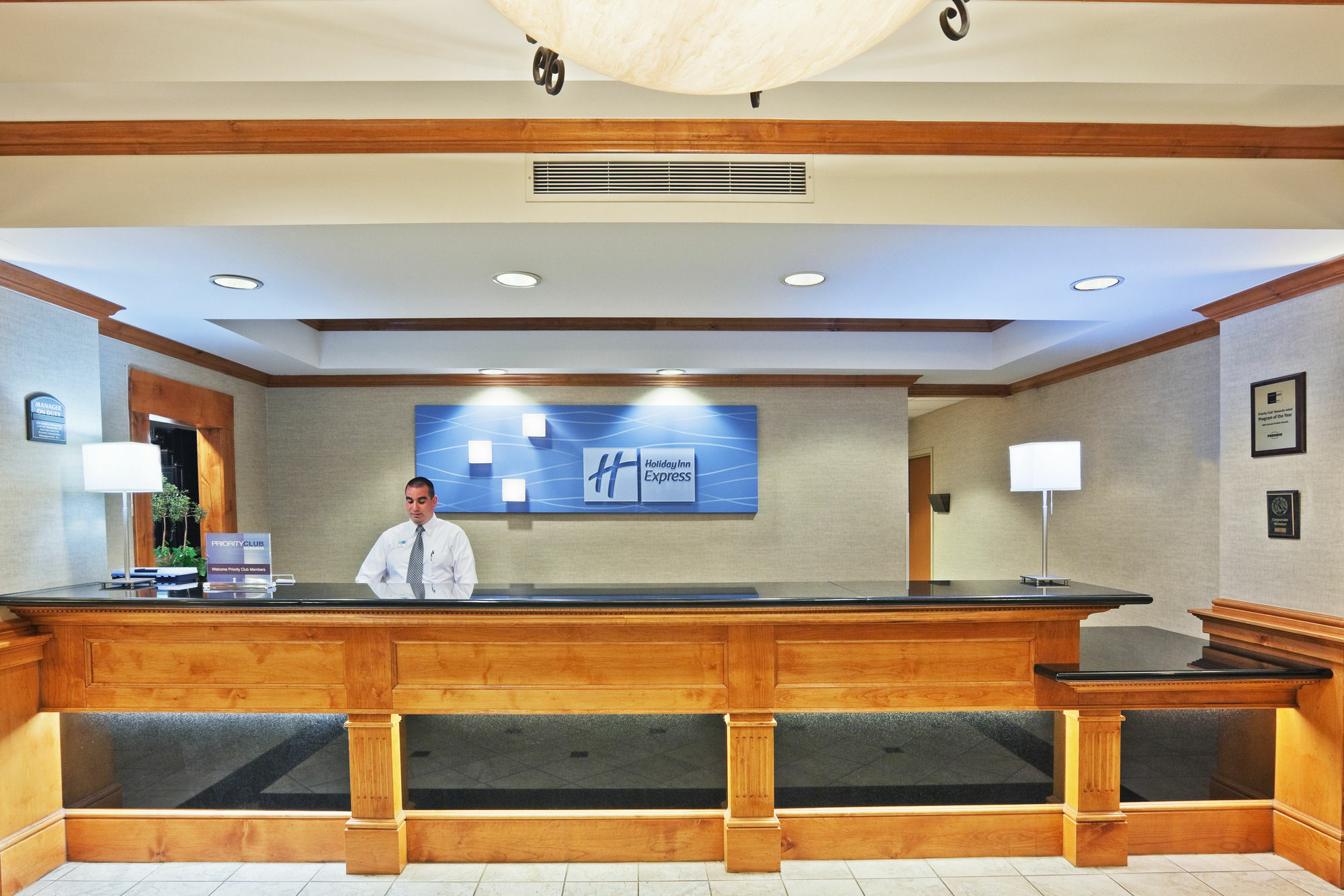 Holiday Inn Express Hotel & Suites Lawton-Fort Sill By Ihg Интериор снимка