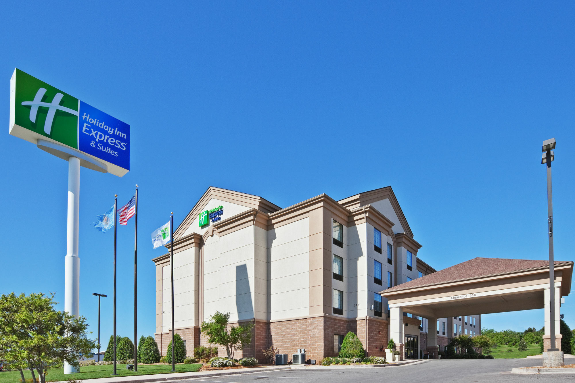 Holiday Inn Express Hotel & Suites Lawton-Fort Sill By Ihg Екстериор снимка